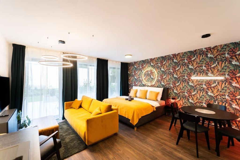 Gold Garden Terrace Apartment Brno Exteriör bild