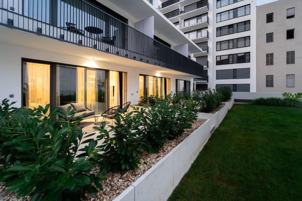 Gold Garden Terrace Apartment Brno Exteriör bild